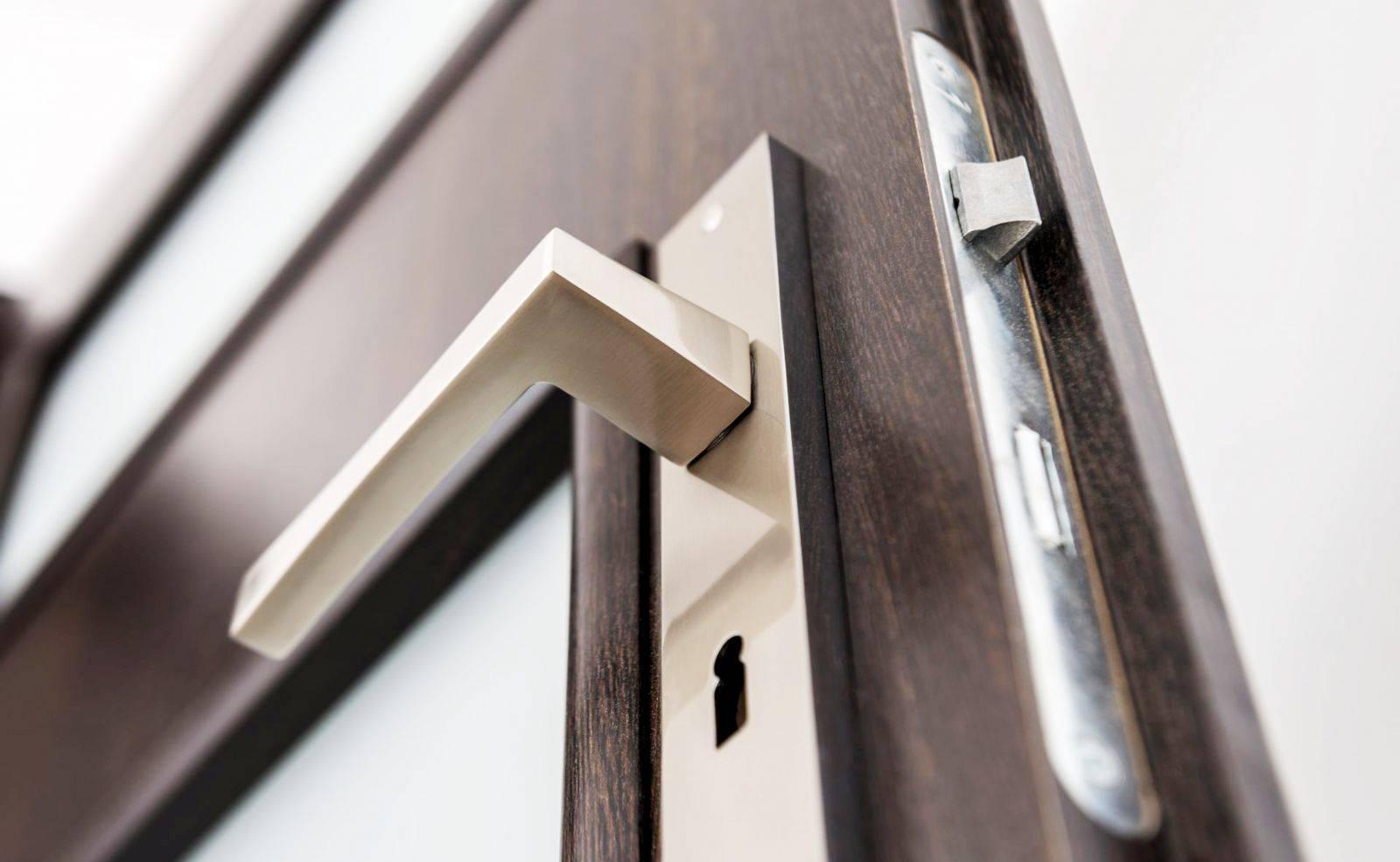 Фурнитура дверная