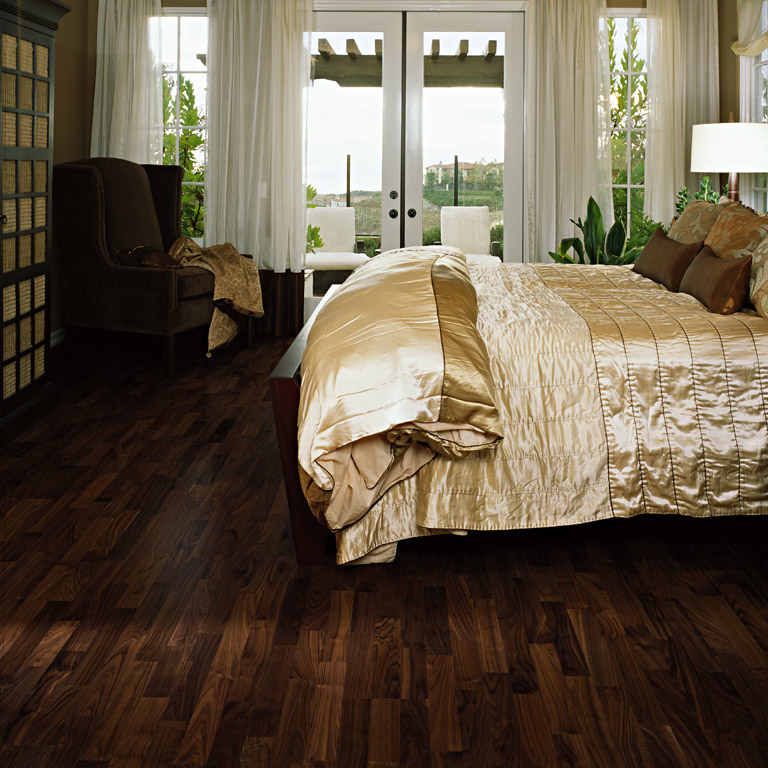 Орех Монреаль (Montreal) Трехполосный, Сатиновый Лак