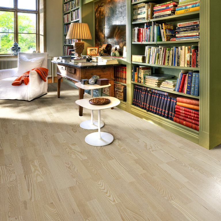 Ясень Мариехамн (Mariehamn) Трехполосный, Сатиновый Лак Белый