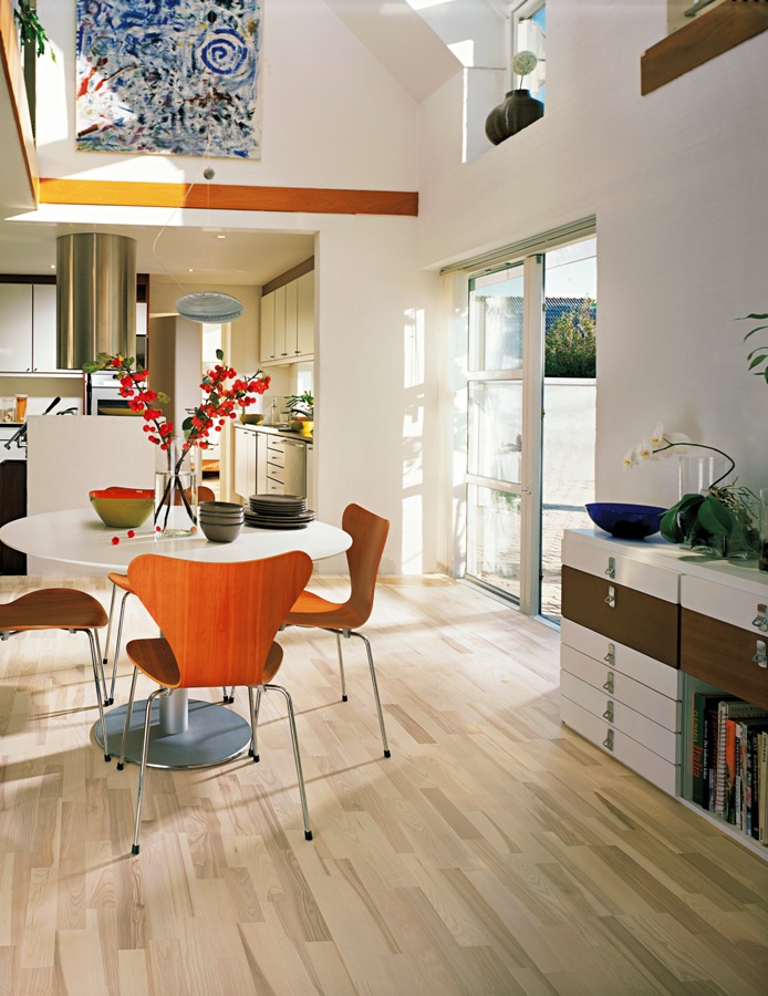 Ясень Чериале (Ceriala) Трехполосный, Матовый Лак Белый