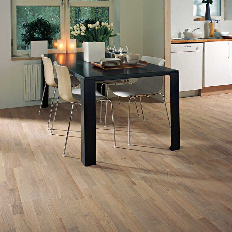  Дуб Сорренто (Sorrento) Трехполосный, Матовый Лак Белый