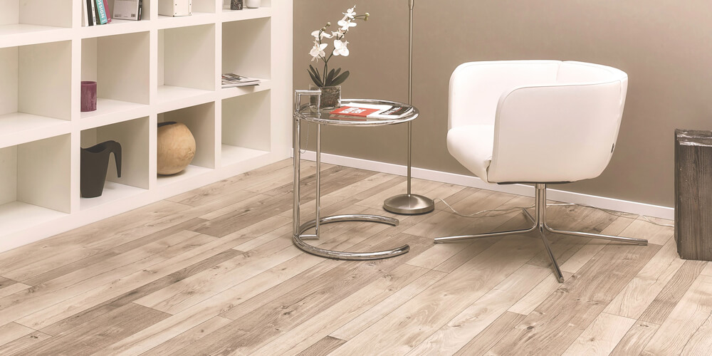 Ламинат коллекции «Natural Touch» узкая доска 10 мм 